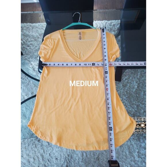 MONO Women's Yellow Solid Casual Short Sleeve Regular Fit V-Neck T Shirt Top - Picture 7 of 14
